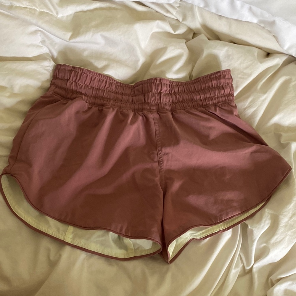 Lululemon reversible shorts. Size 4